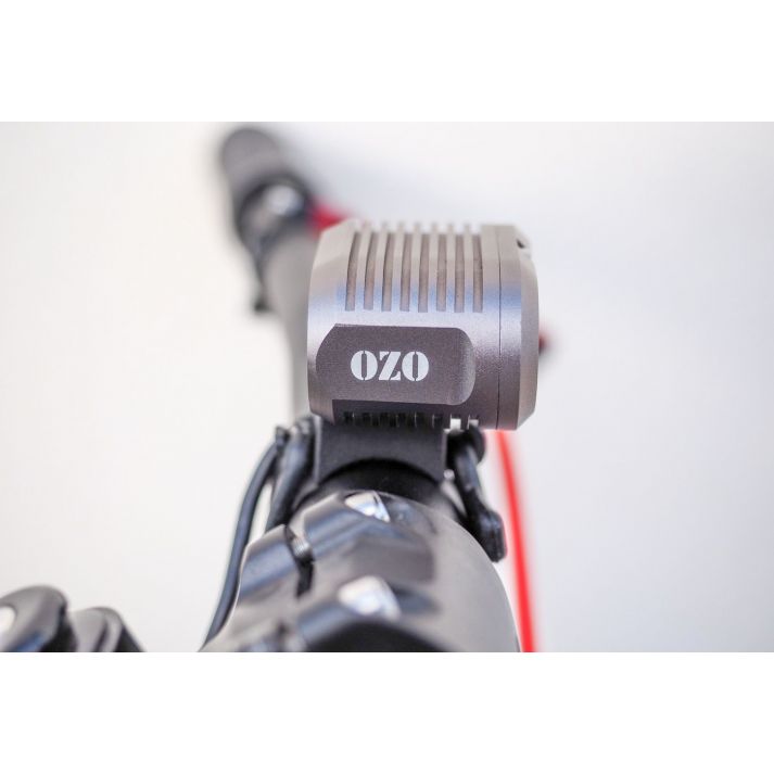 Eclairage OZO avant 2000 Lumens avec batterie Li-ion 8.4V 5.2Ah.