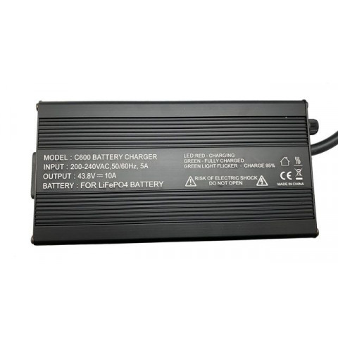 Chargeur rapide 10A pour batterie LiFePO4 36V