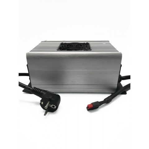 Chargeur rapide 25A pour batterie LiFePO4 48V