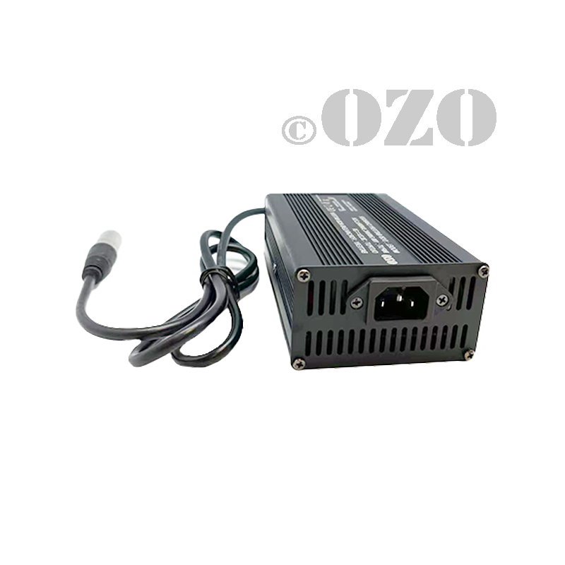 https://ozo-electric.com/6183156-thickbox_default/chargeur-24v-2a-pour-batterie-lithium-fer-lfp-ou-plomb.jpg