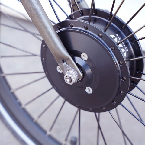 Complete electric wheel motor for Brompton bike
