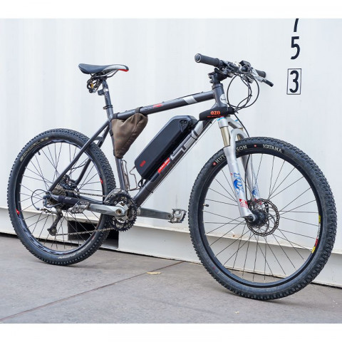Kit Touring 250W avec batterie carénée 36V 250Wh à 700Wh