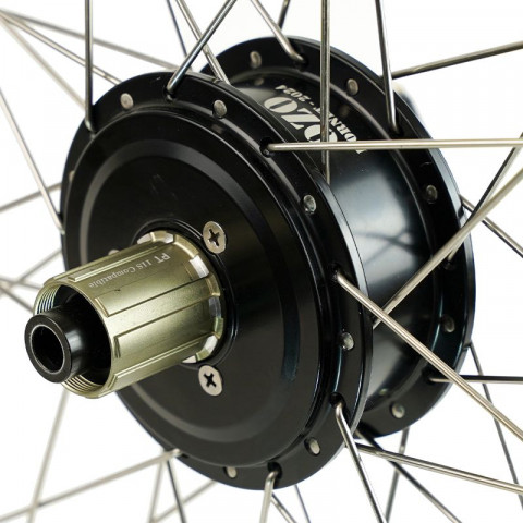 Kit hornet pour vélo de route axe traversant 250W roue arrière avec batterie carénée 36V 250Wh À 700Wh