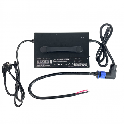 Chargeur Rapide 15A pour batterie LIMN, LiPO 48V 54,6V