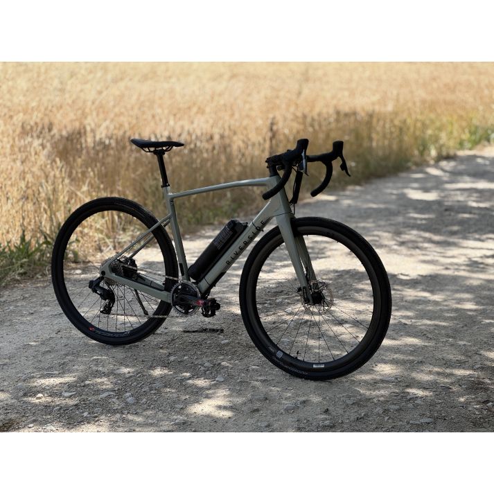 Kit hornet pour vélo de route axe traversant 250W roue arrière avec batterie carénée 36V 250Wh À 700Wh